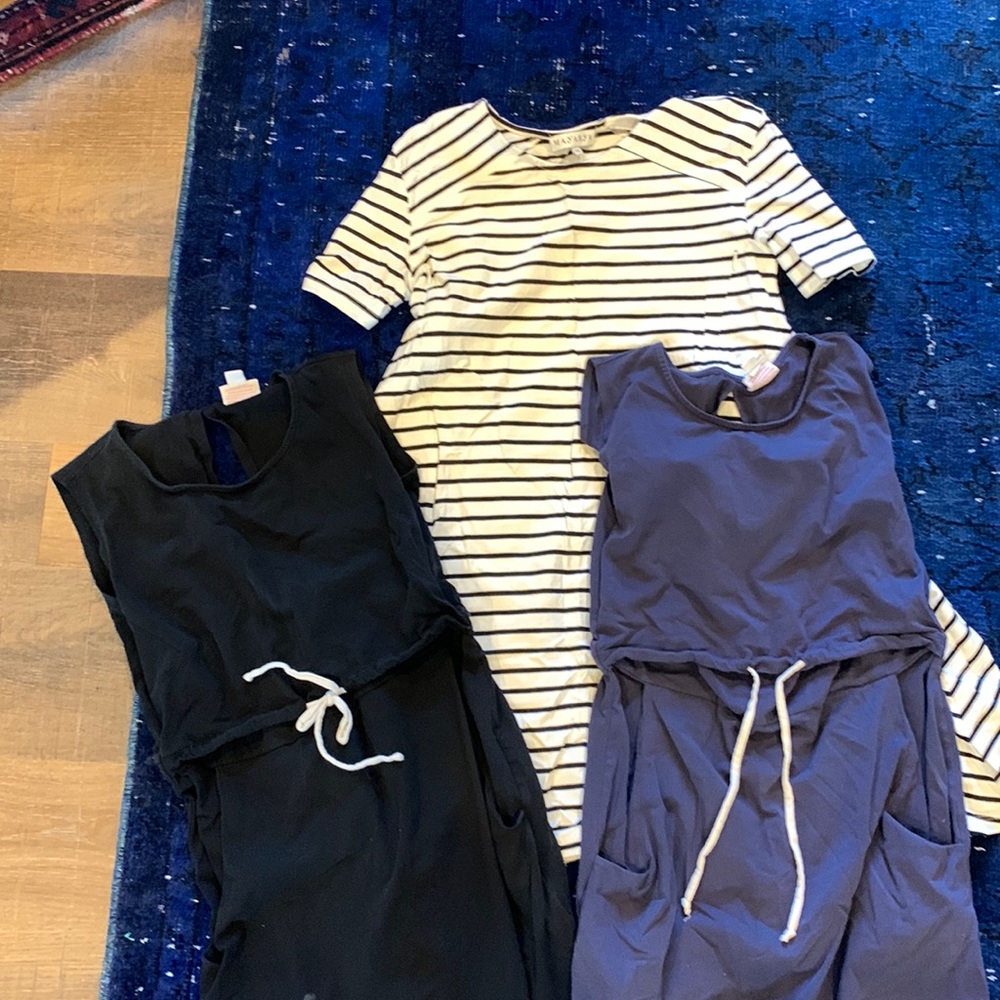Lot of 3 nursing dresses in size small/xs